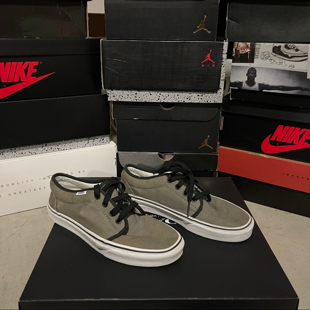 Vans low top shoe